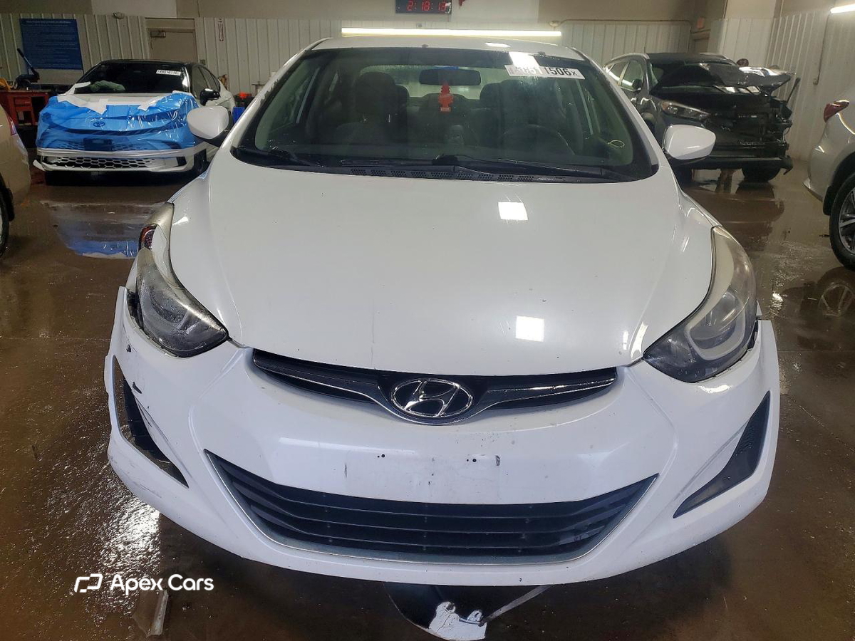 Hyundai Elantra 2016