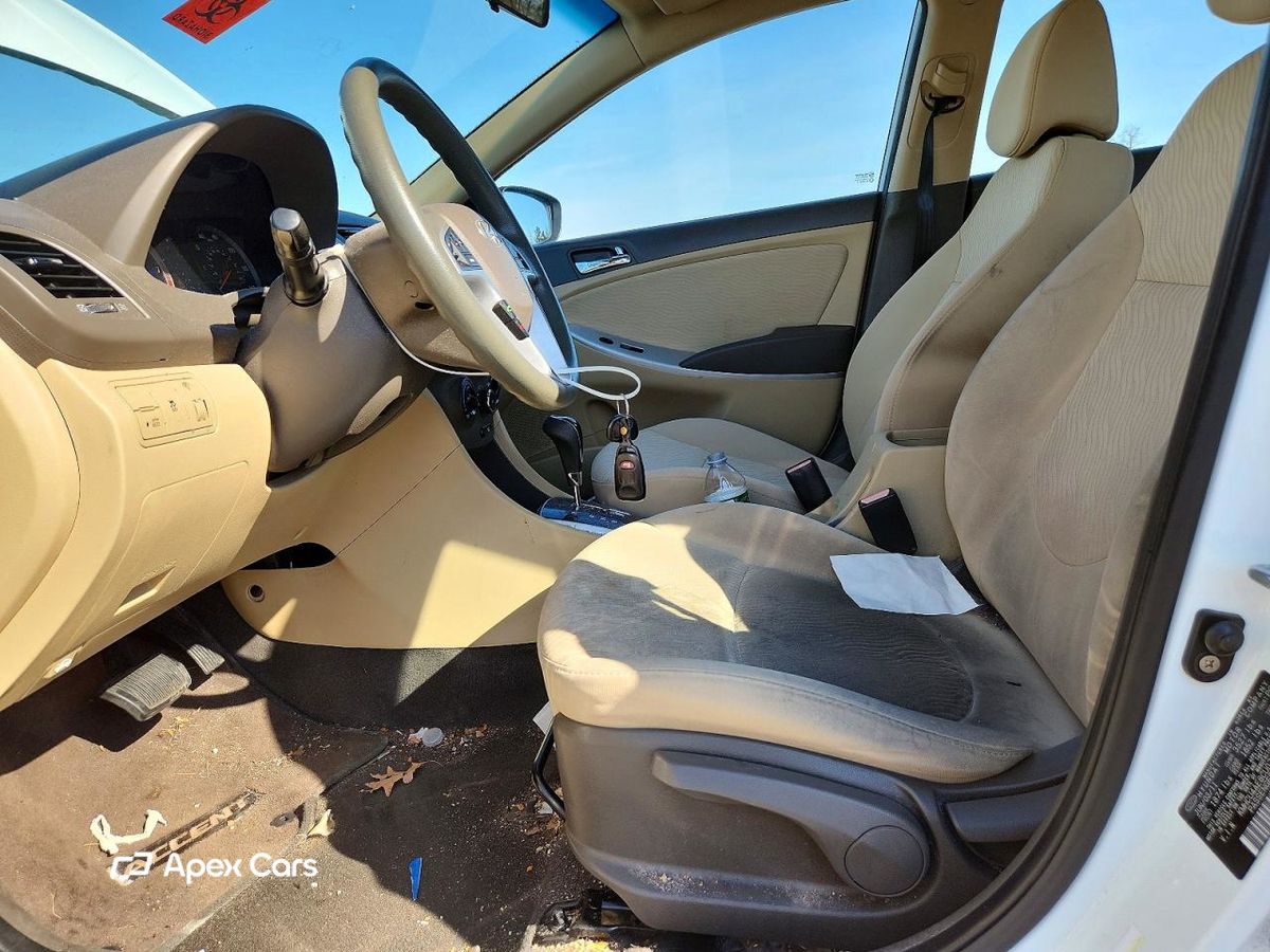 Hyundai Accent 2012