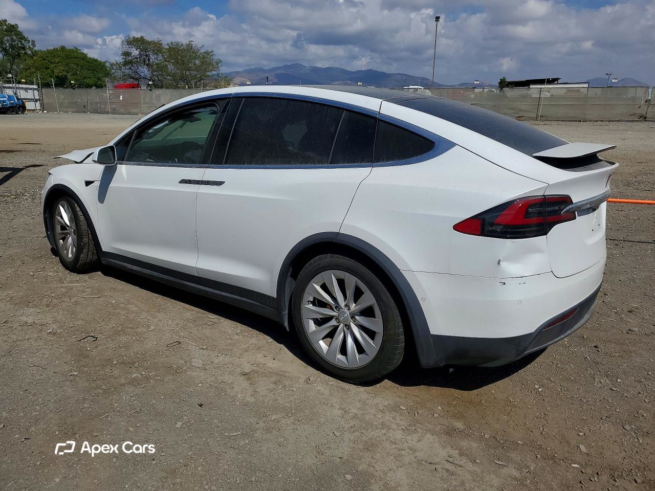 Tesla Model X 2020