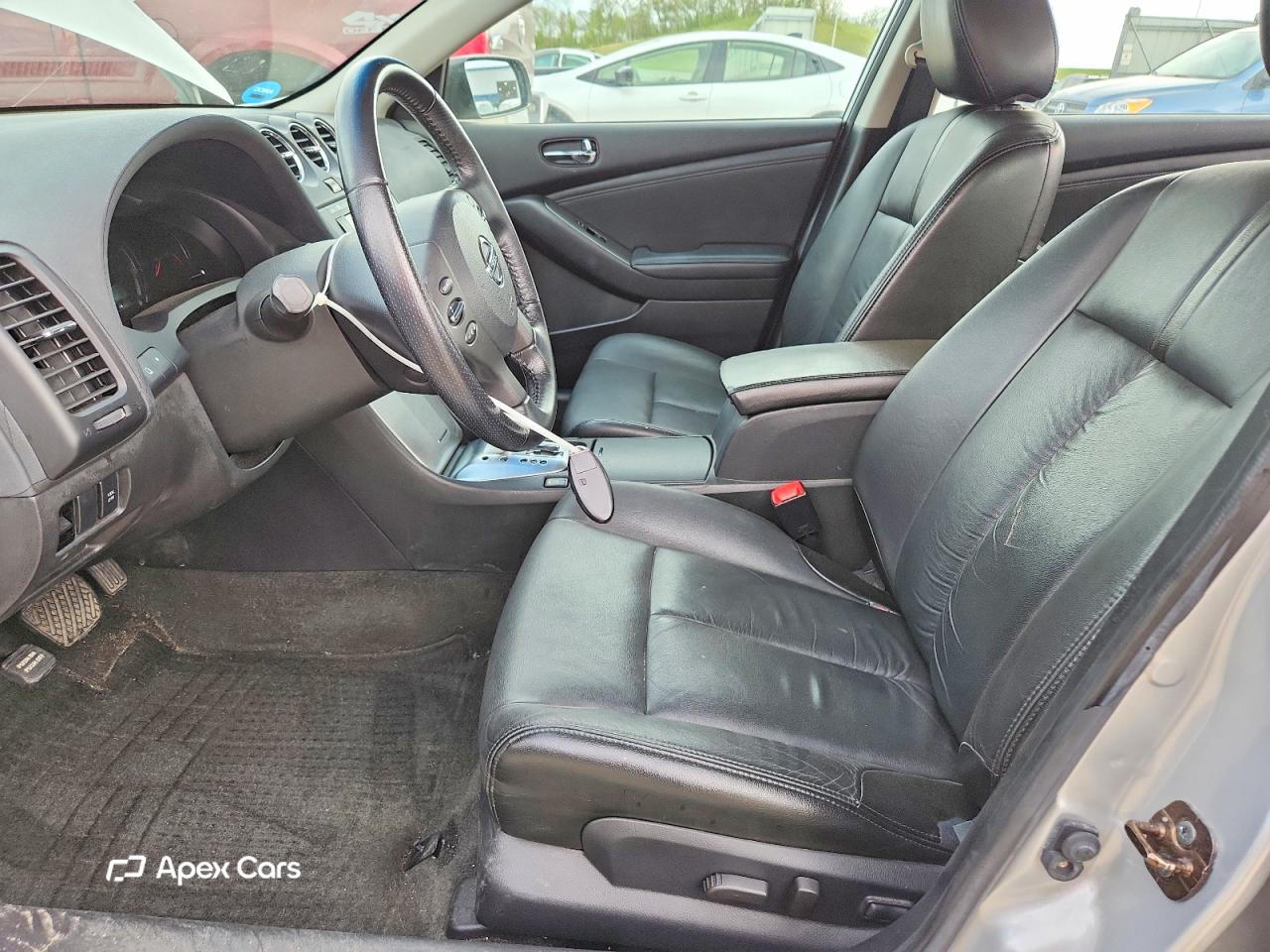 Nissan Altima 2010