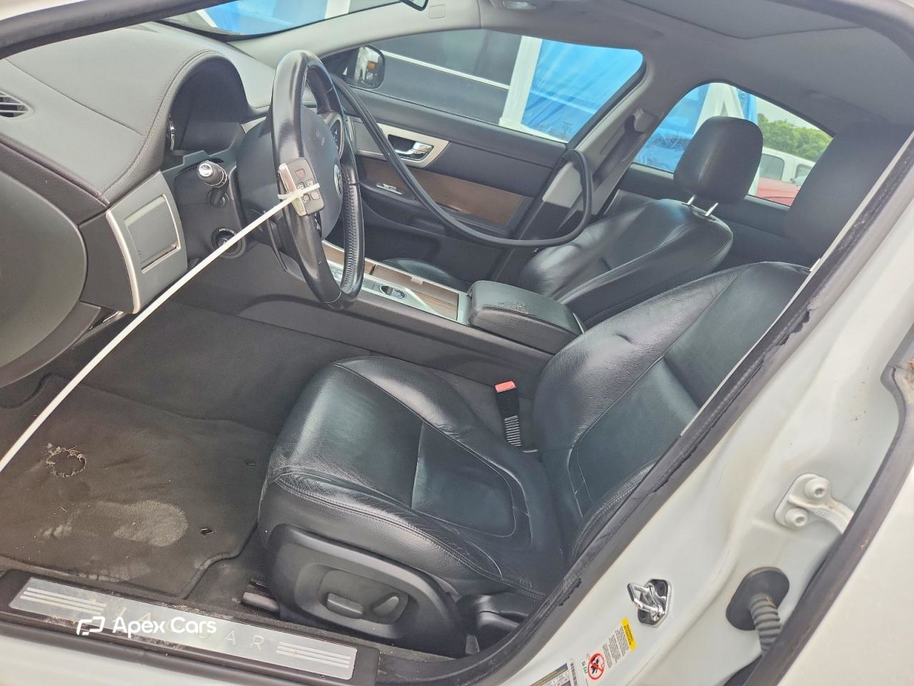 Jaguar XF 2013
