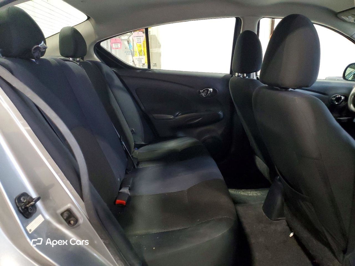 Nissan Versa 2012