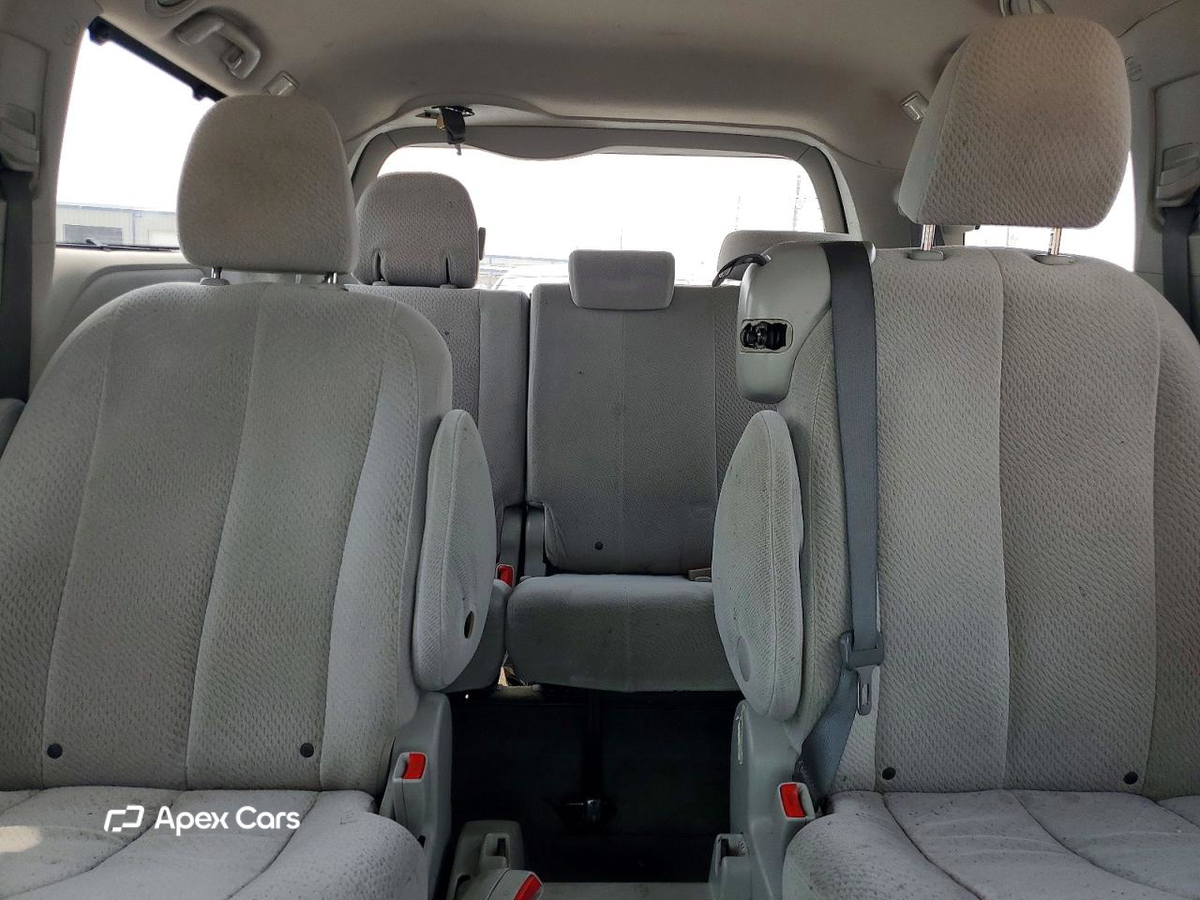 Toyota Sienna 2013