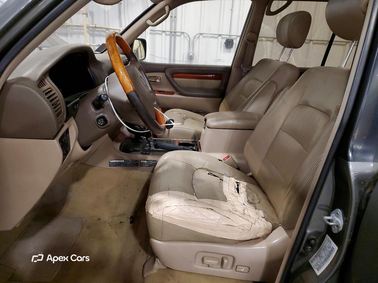Lexus LX 2000