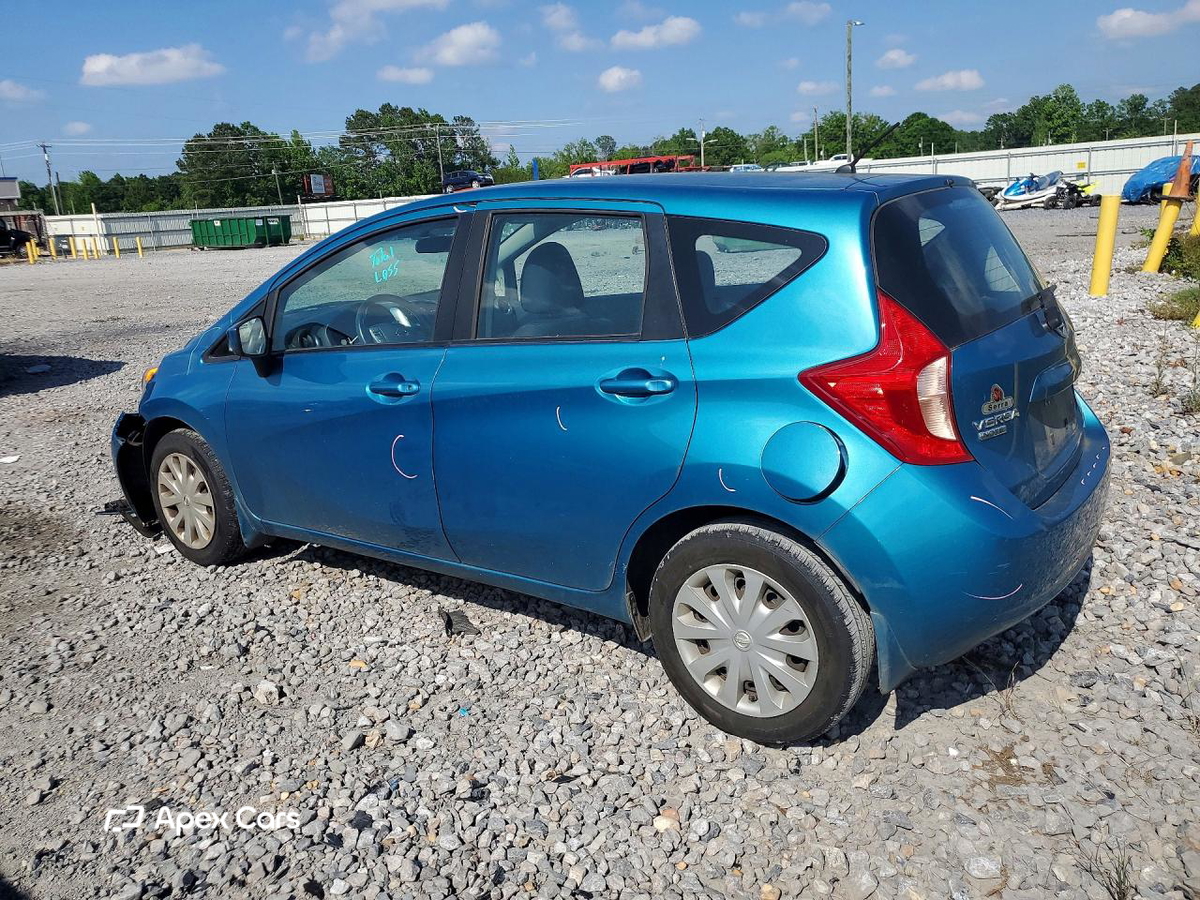 Nissan Versa 2015