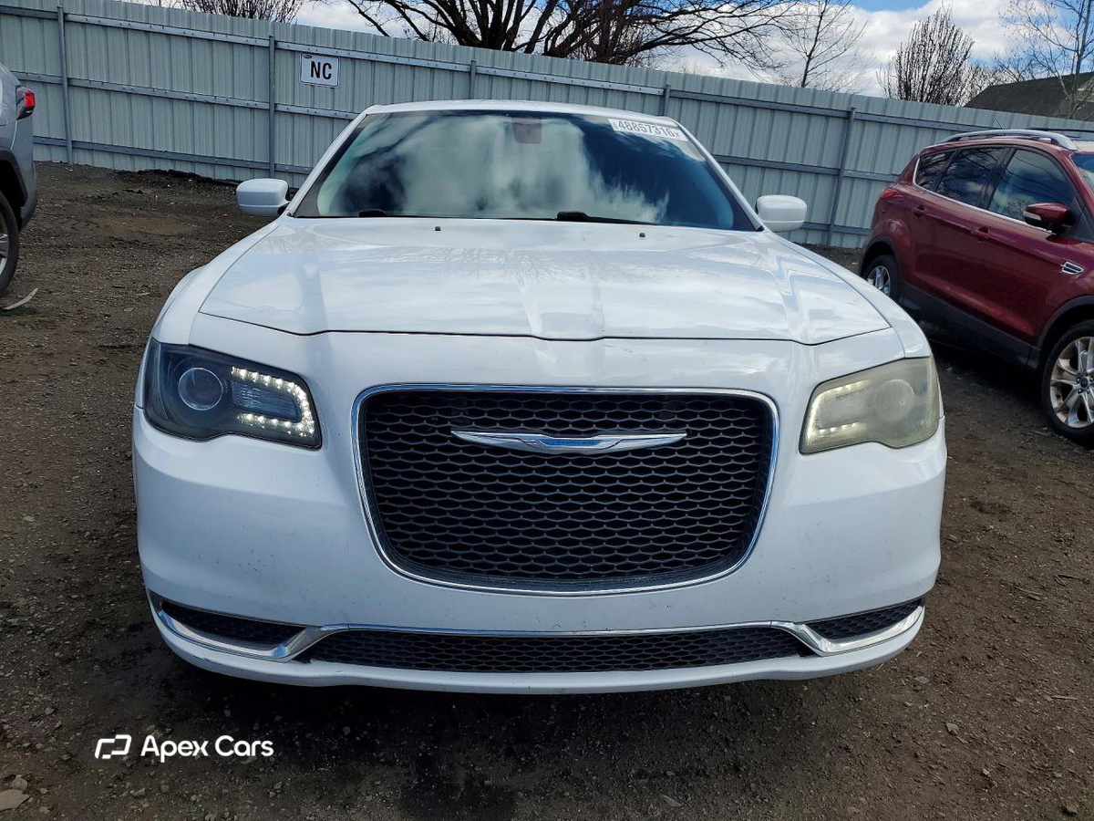 Chrysler 300 2017