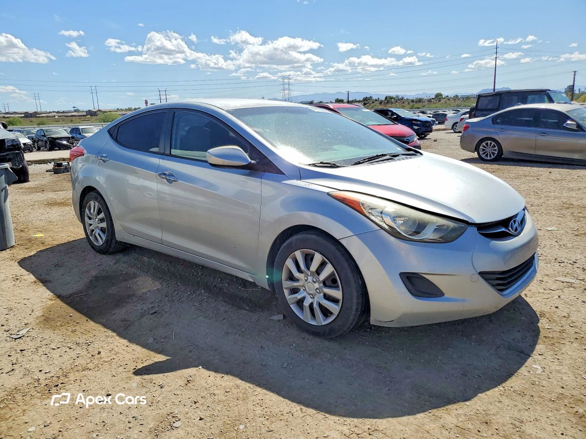 Hyundai Elantra 2012
