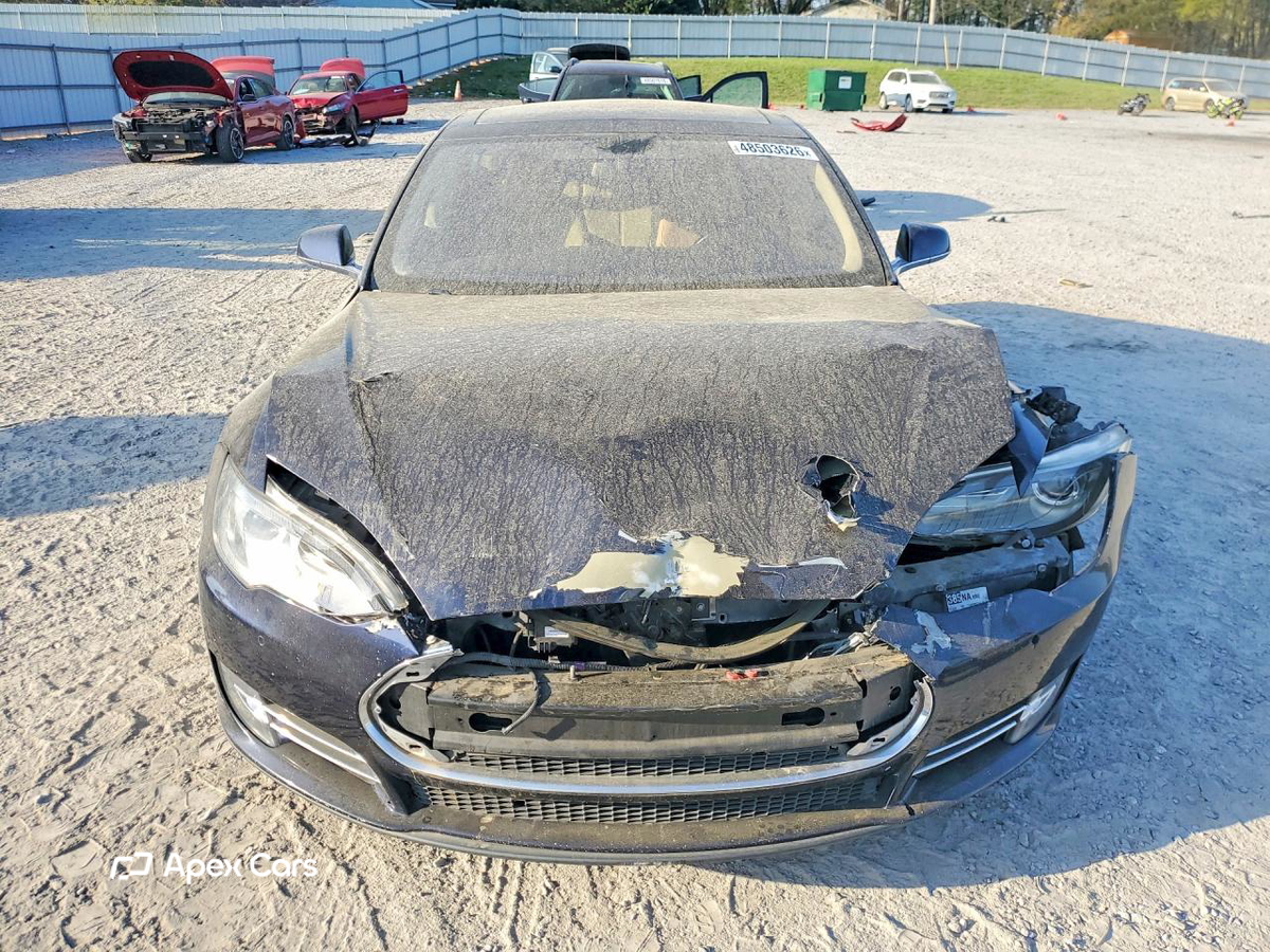 Tesla Model S 2014