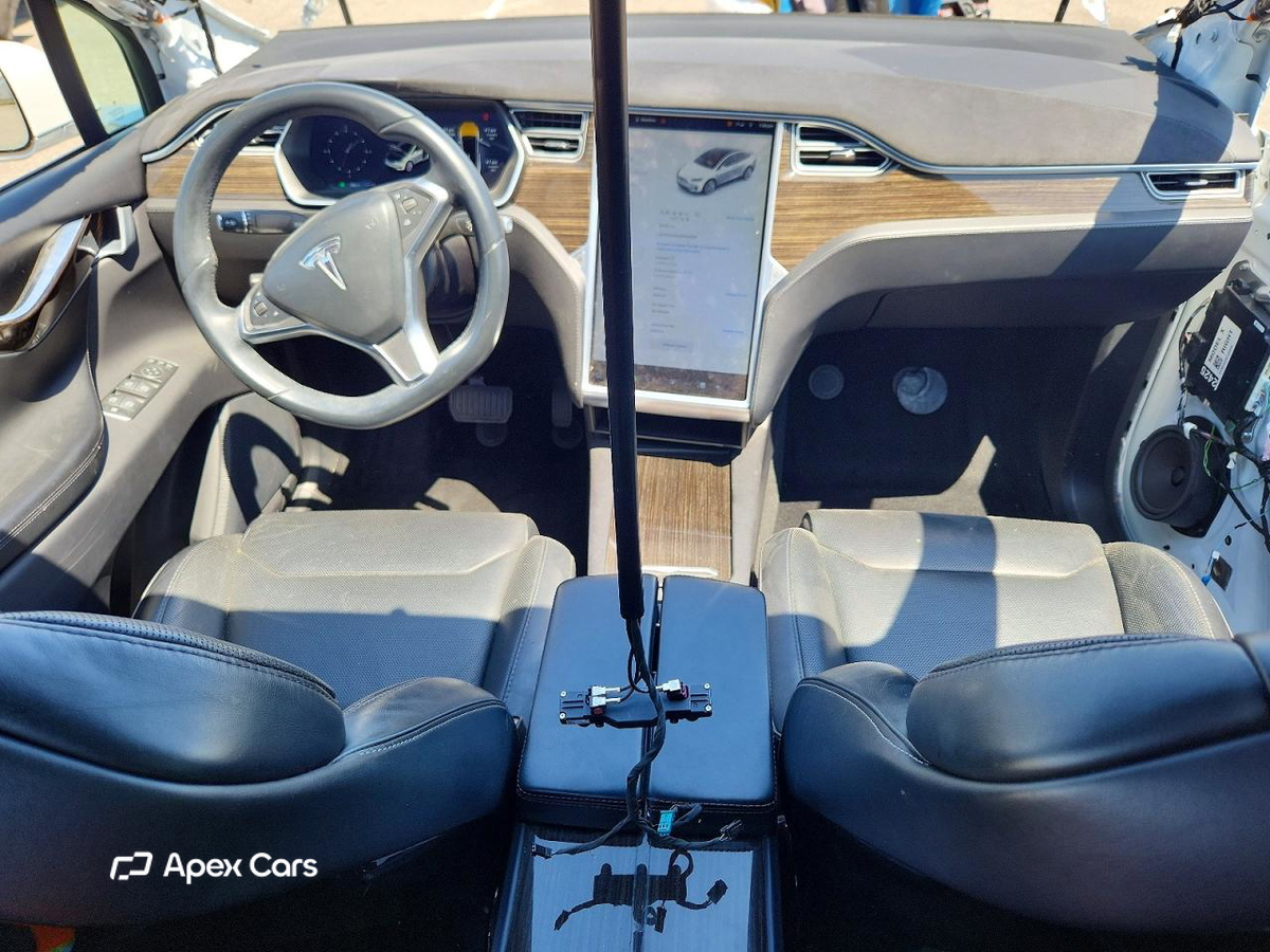Tesla Model X 2016