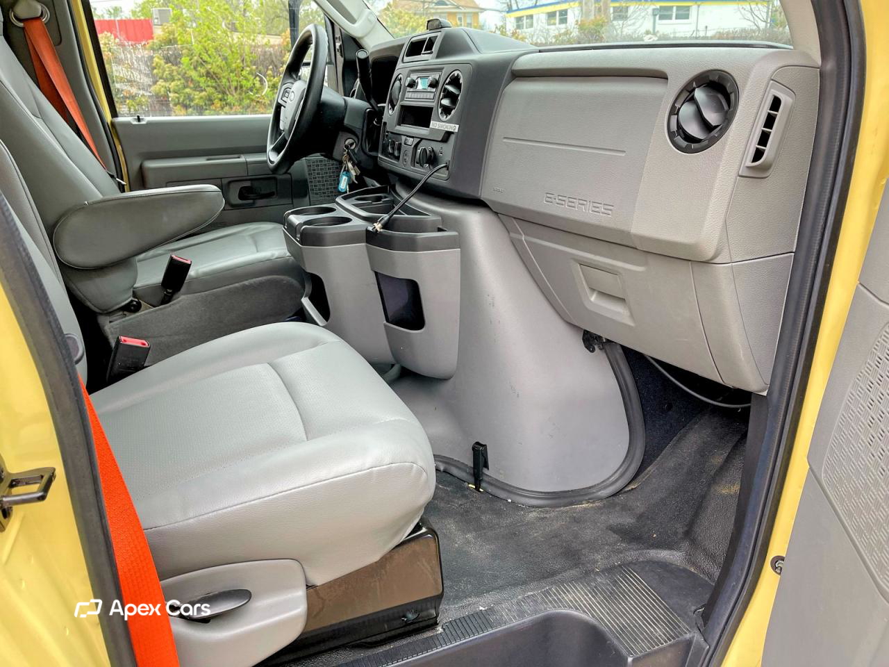 Ford Econoline 2021