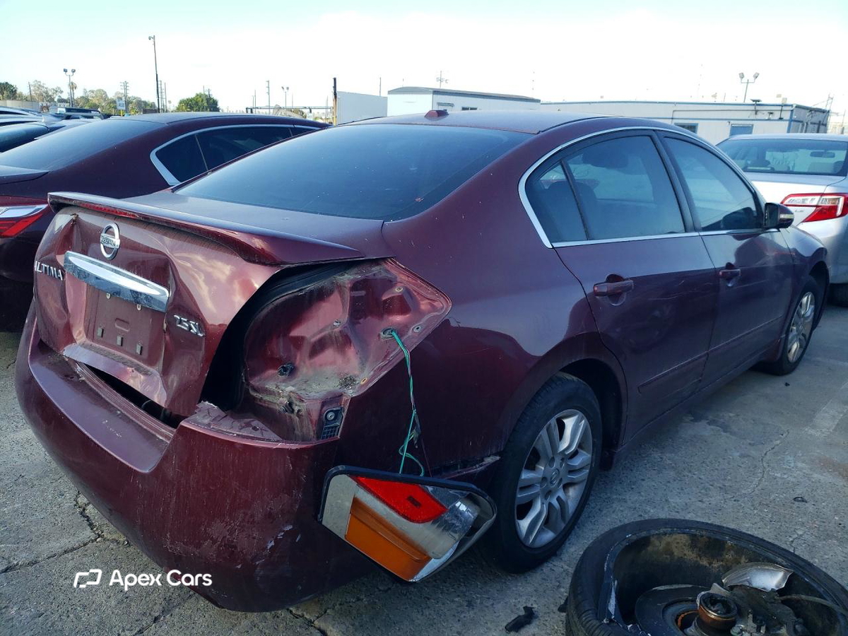 Nissan Altima 2010
