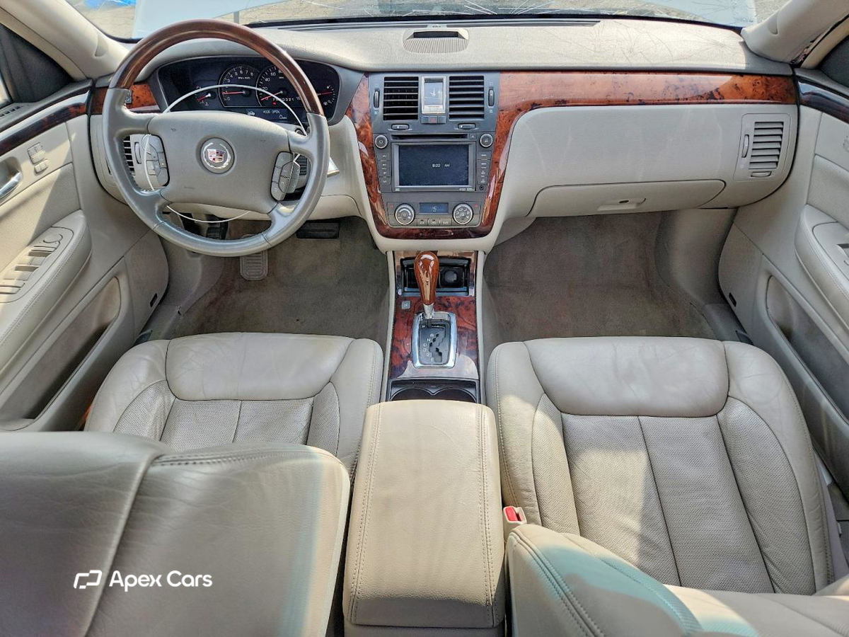 Cadillac DTS 2011