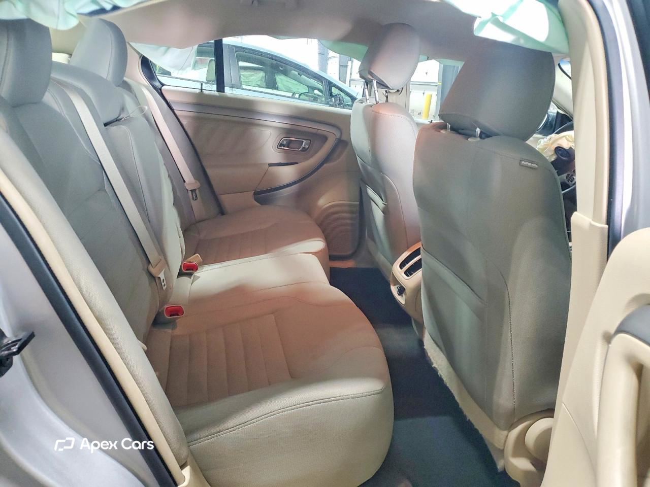 Ford Taurus 2015