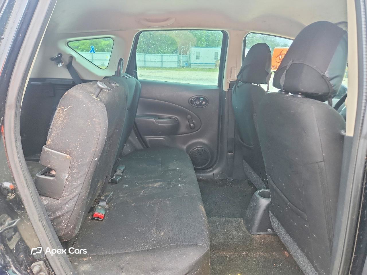 Nissan Versa 2015