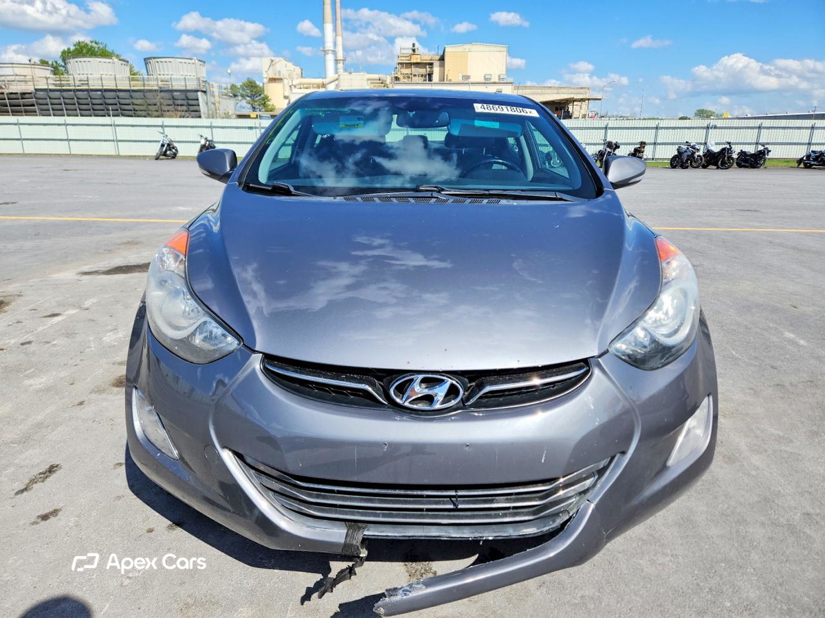 Hyundai Elantra 2011