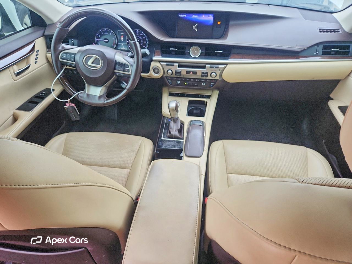 Lexus ES 2017
