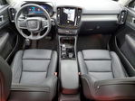 Volvo XC40 2025