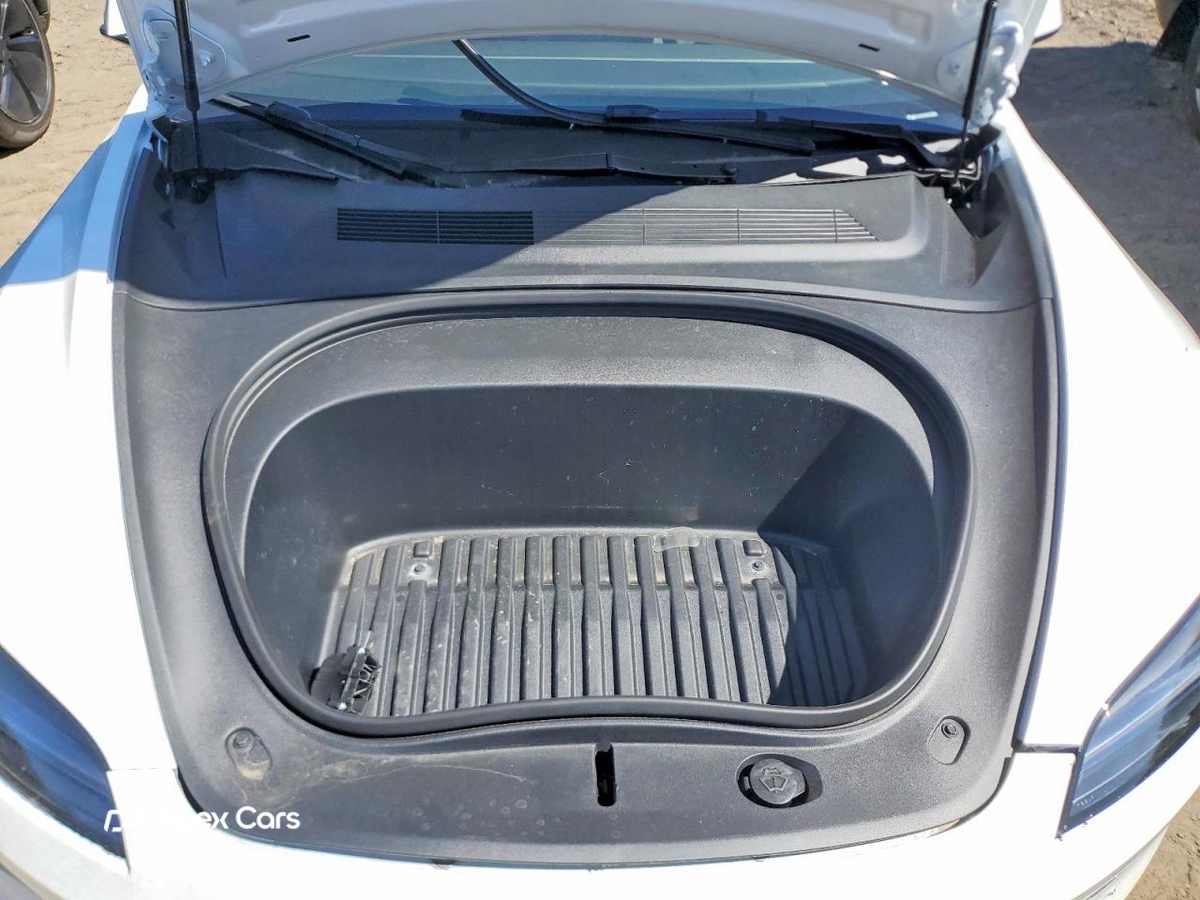 Tesla Model 3 2025