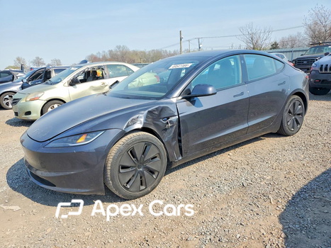 Tesla Model 3 2025 - Image 1 of 12