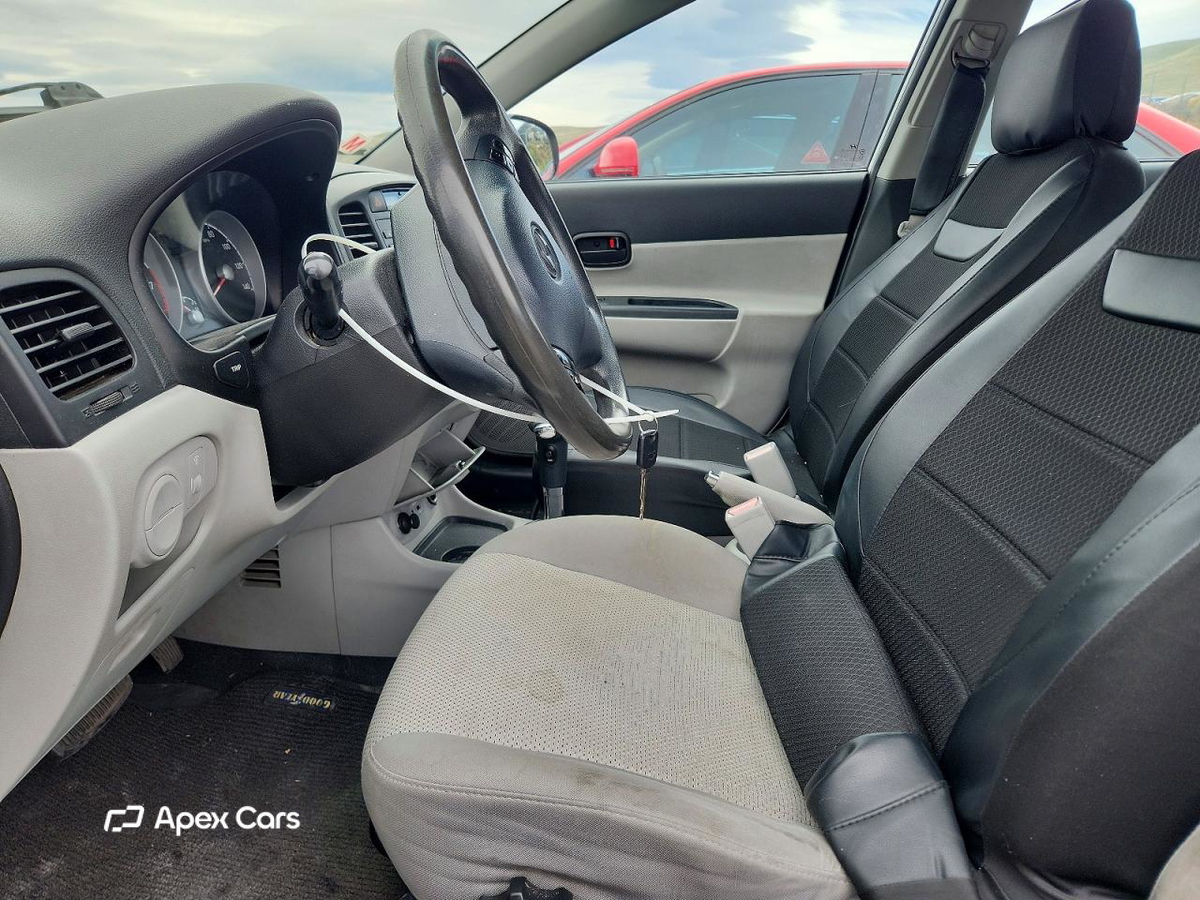 Hyundai Accent 2011