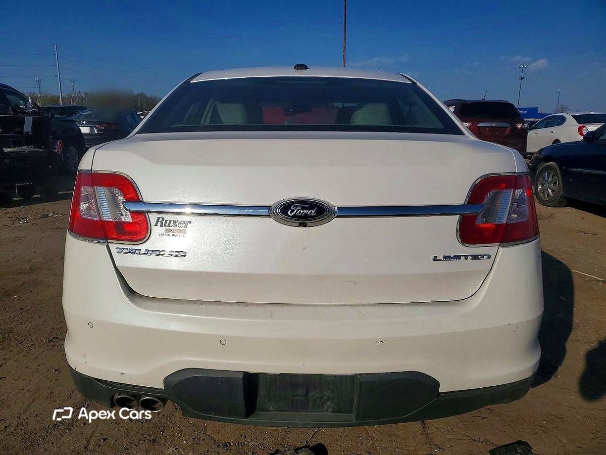 Ford Taurus 2012