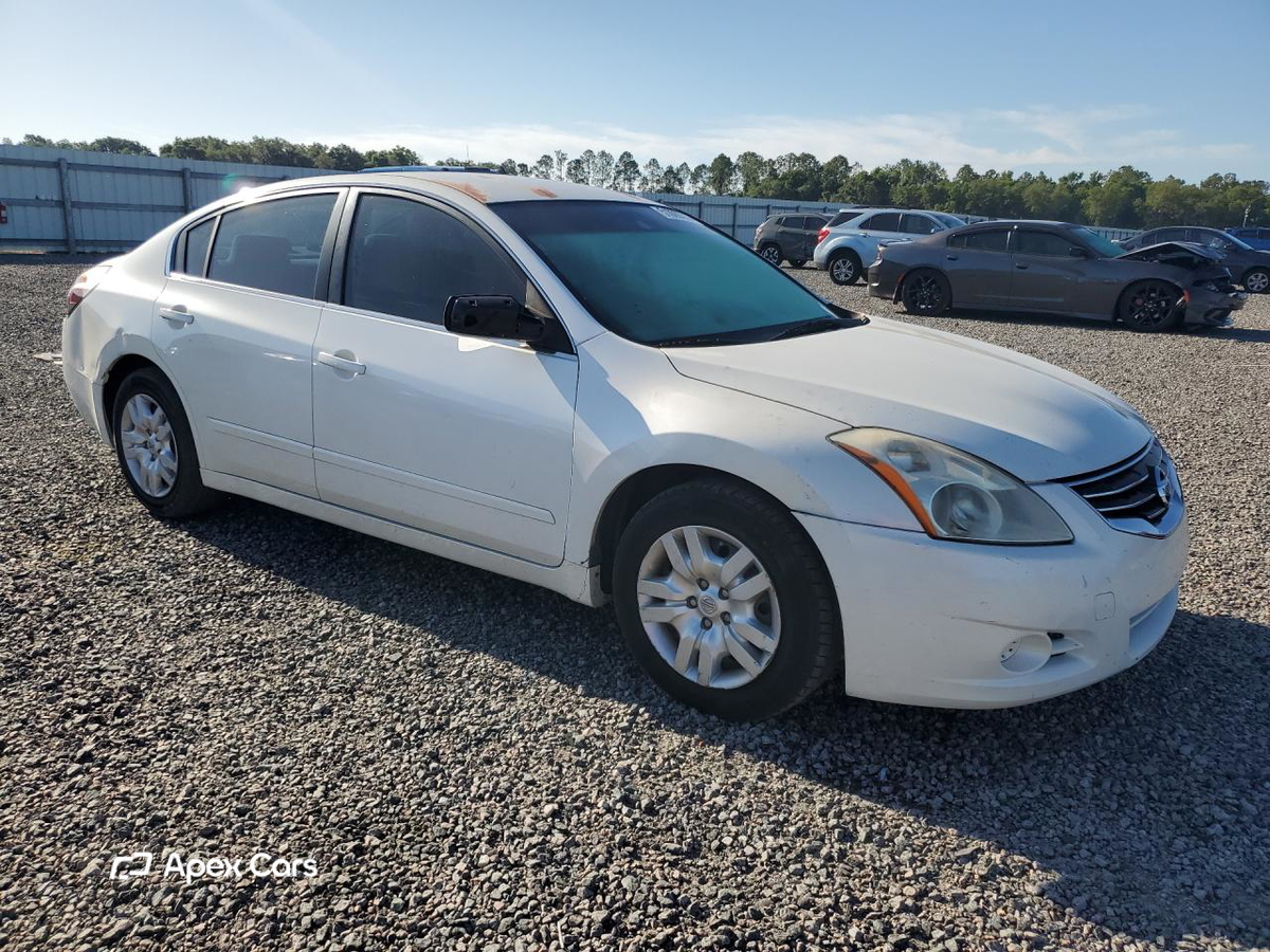 Nissan Altima 2012