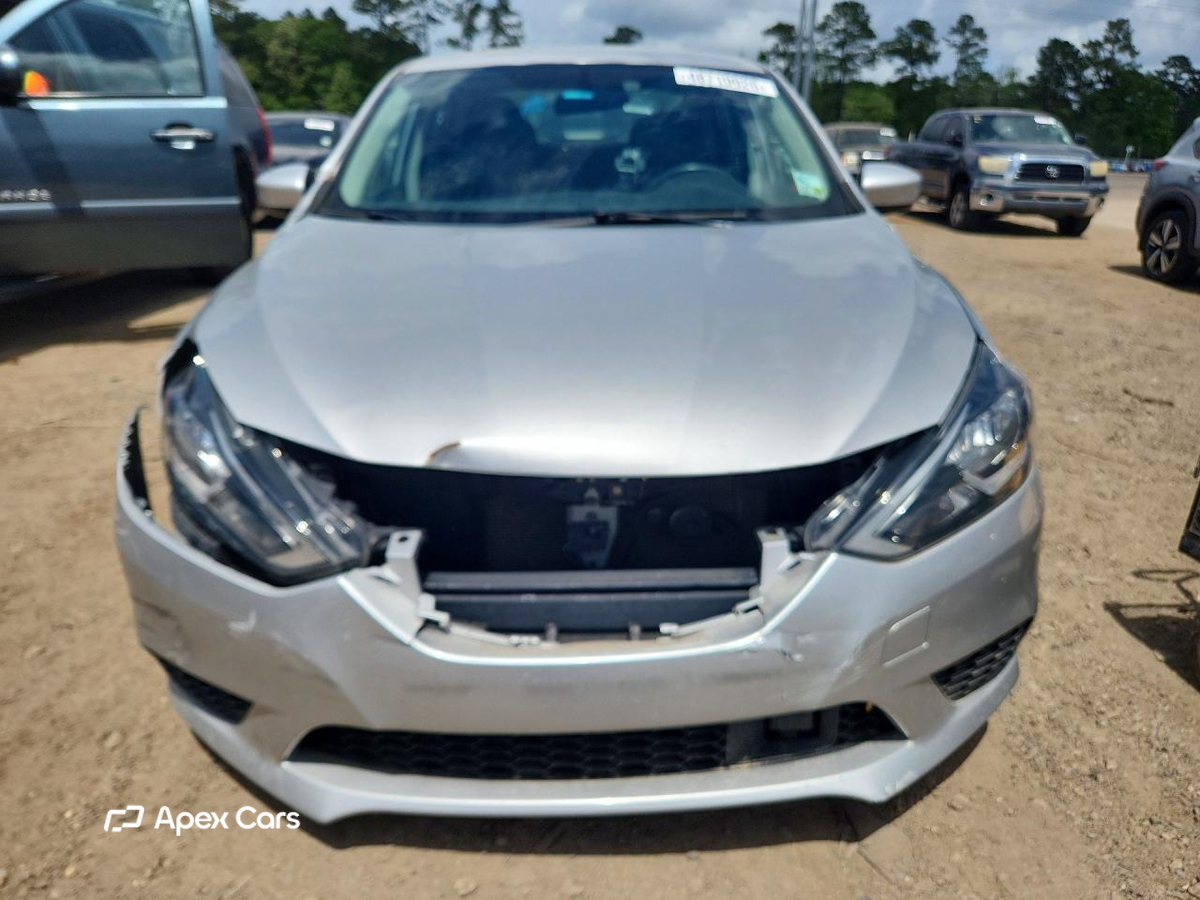 Nissan Sentra 2019