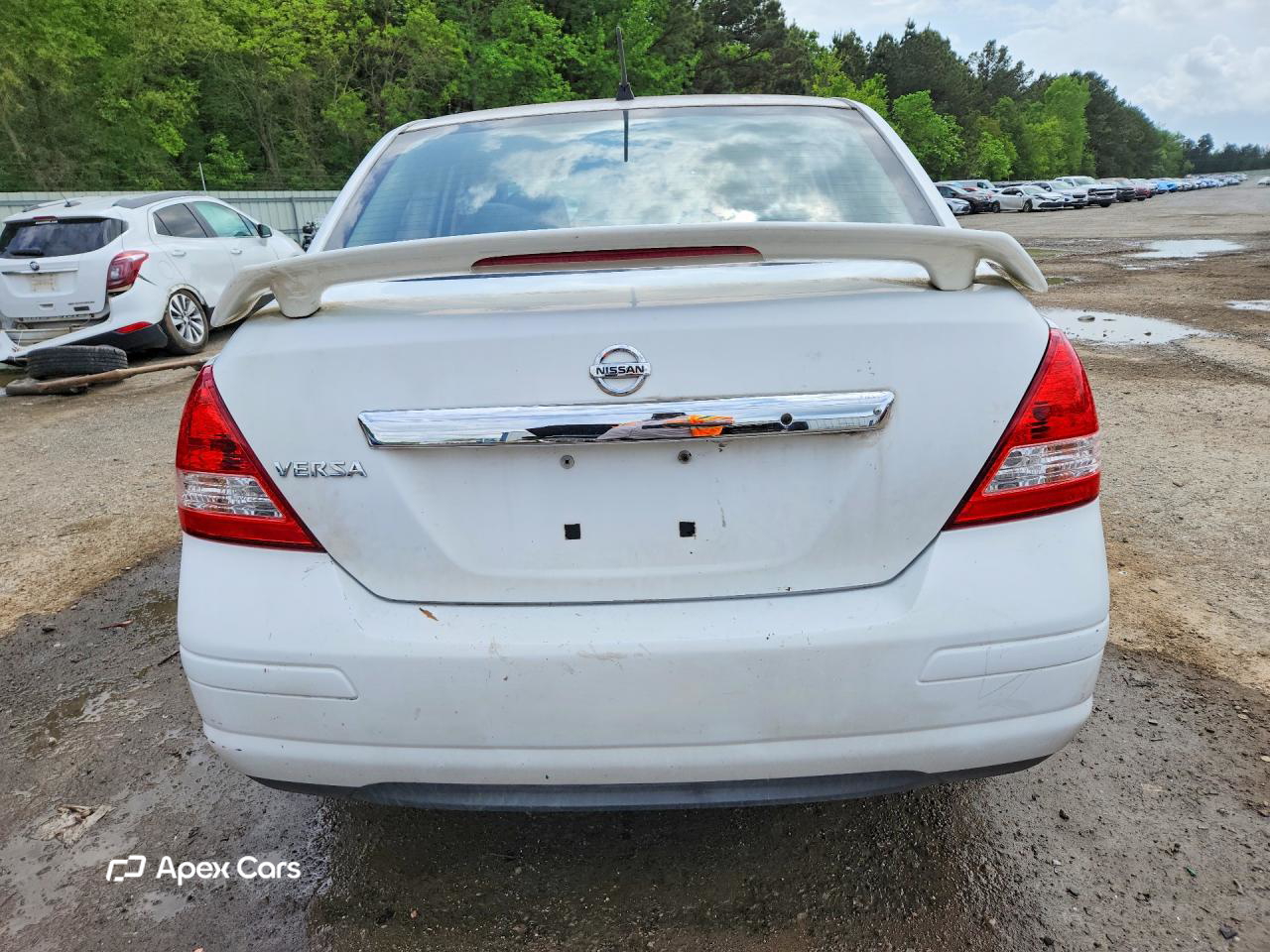 Nissan Versa 2011