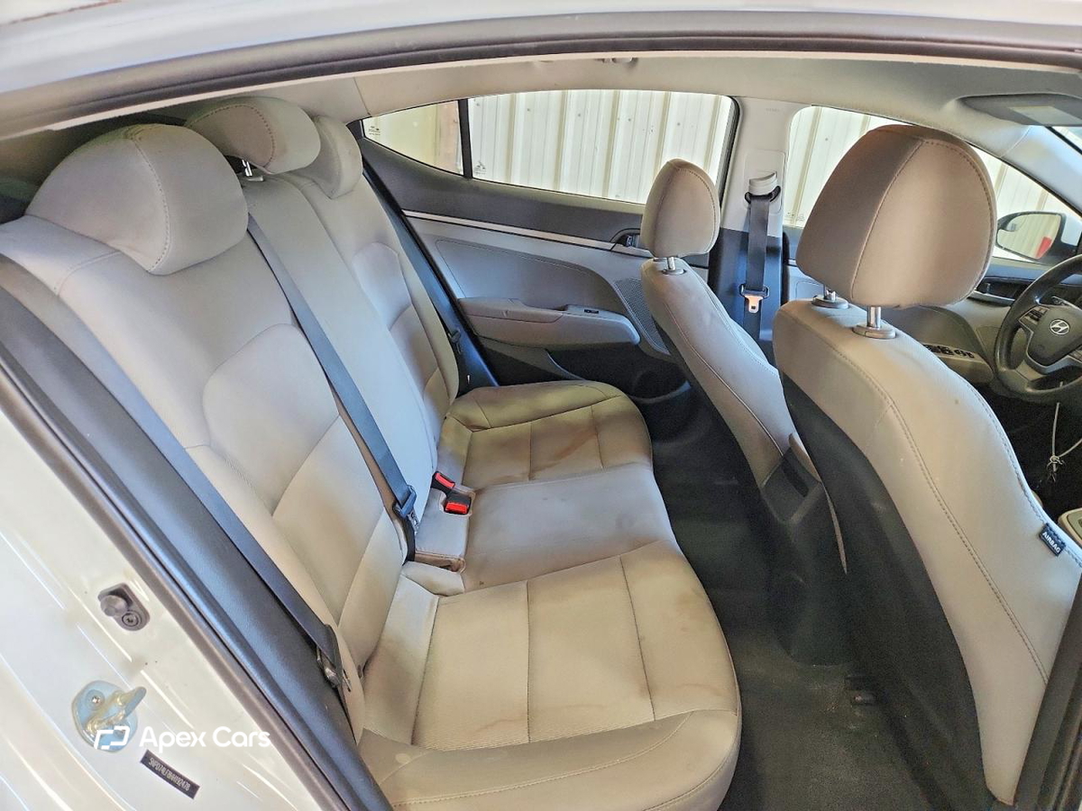 Hyundai Elantra 2017