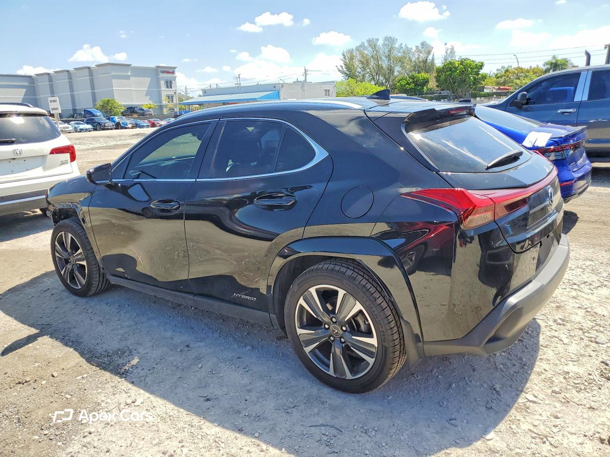 Lexus UX 2022