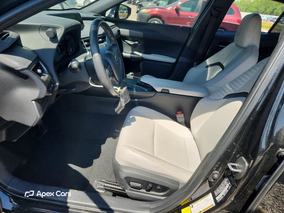 Lexus UX 2020