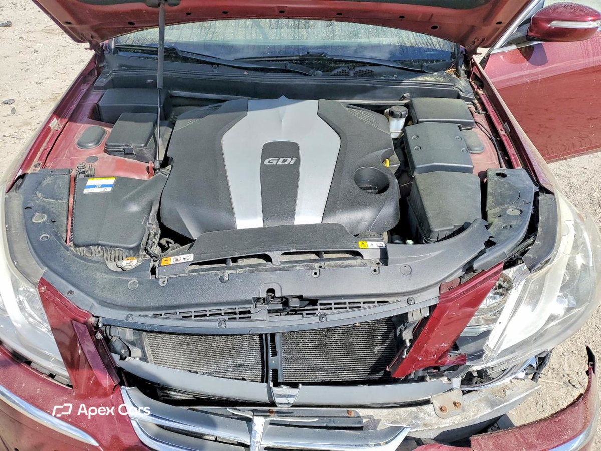 Hyundai Genesis 2012