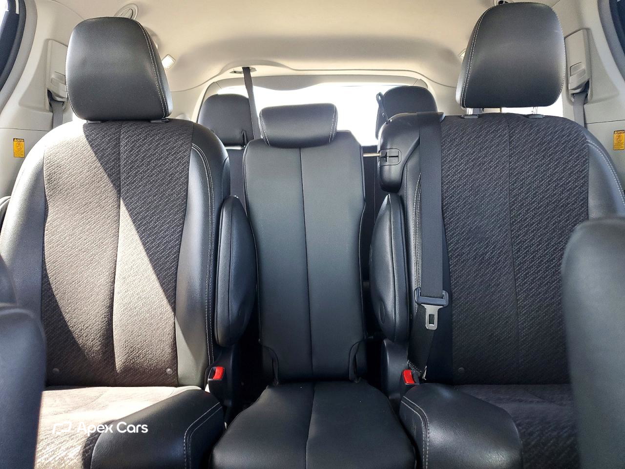 Toyota Sienna 2011