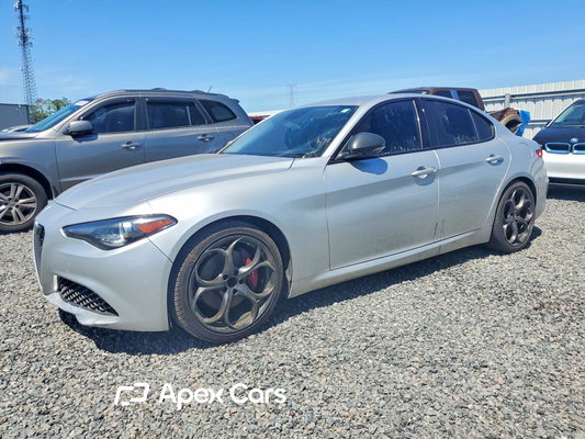 2019 Alfa Romeo Giulia - Image 1 of 12