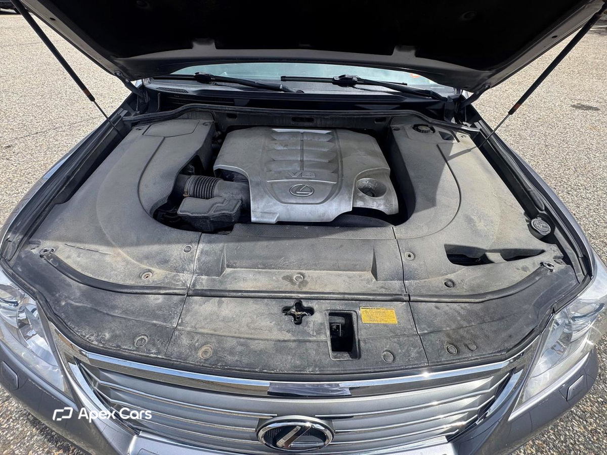 Lexus LX 2009
