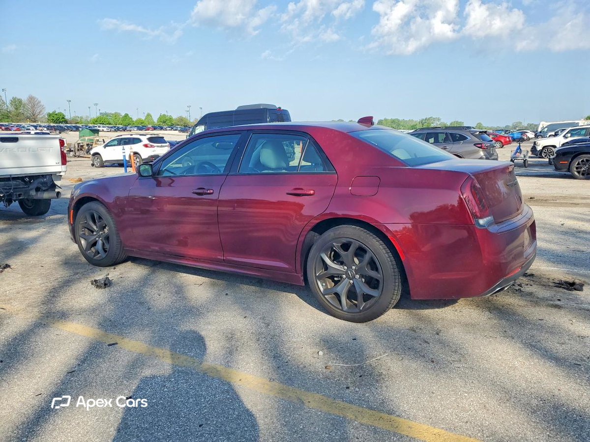 Chrysler 300 2022