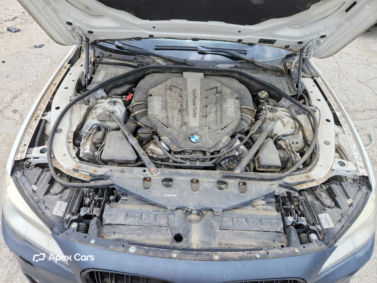 BMW Series 7 2015