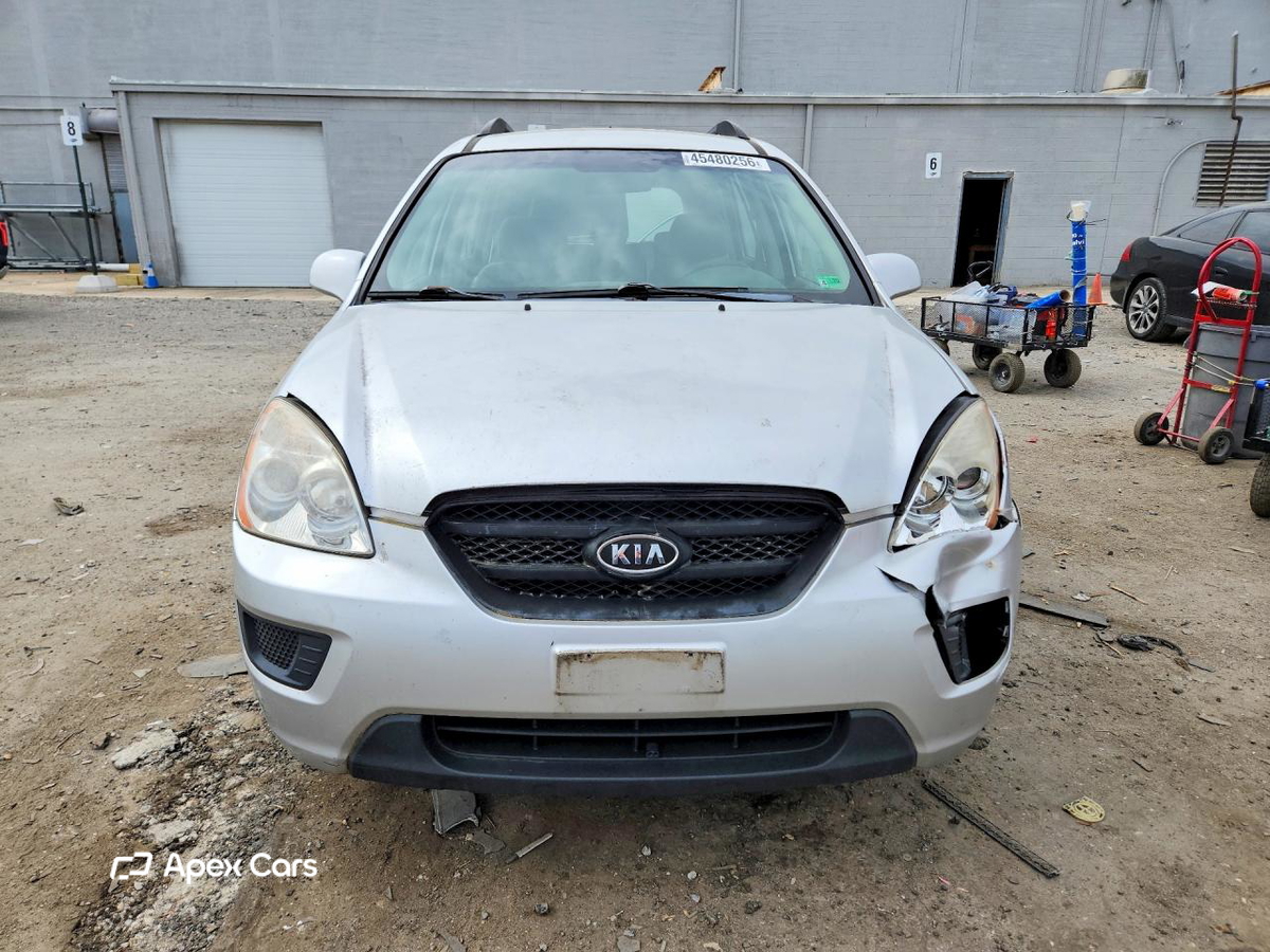 Kia Rondo 2009
