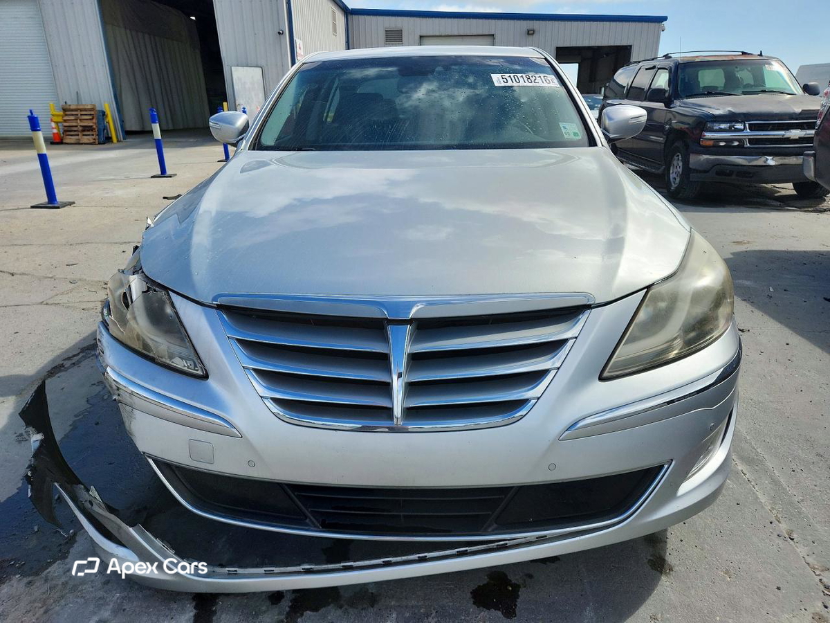Hyundai Genesis 2012