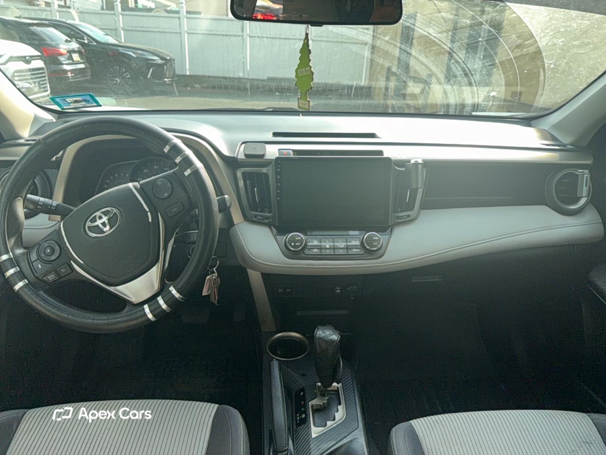 Toyota RAV 4 2014