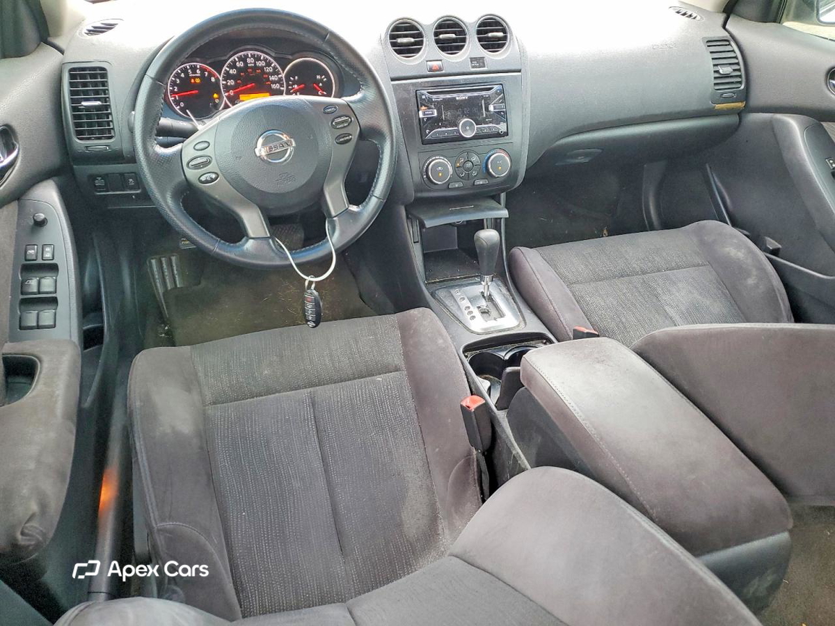 Nissan Altima 2011