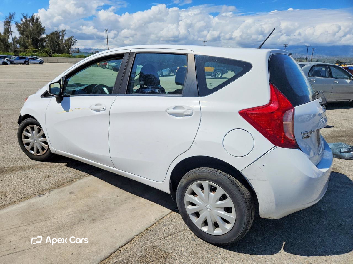Nissan Versa 2016