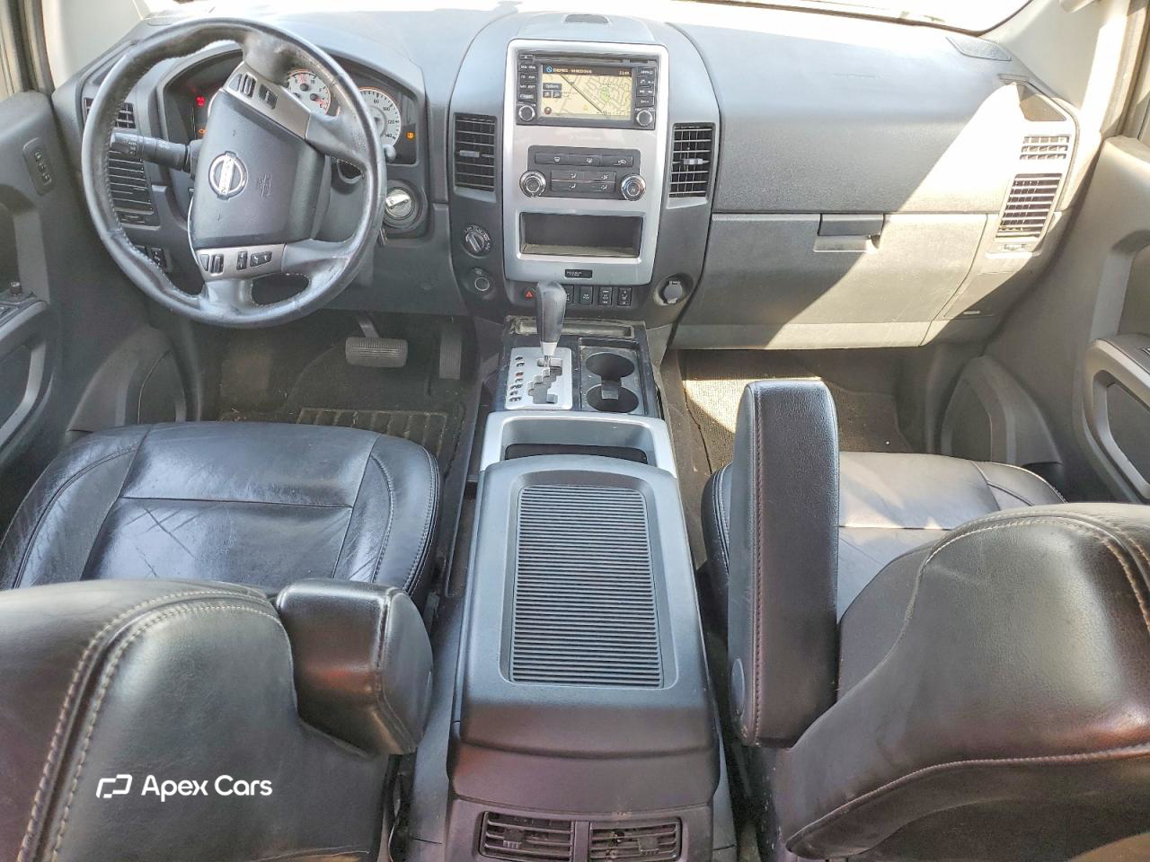 Nissan Titan 2015