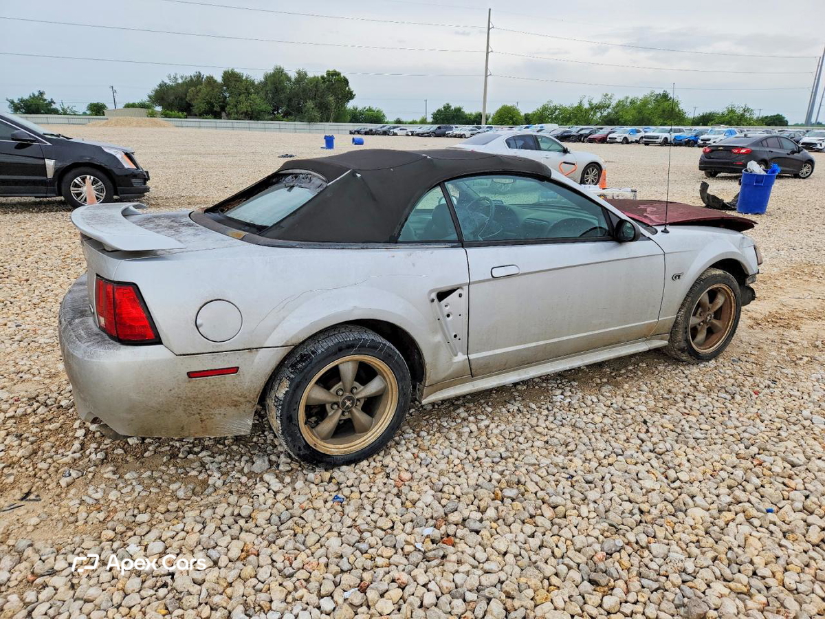 Ford Mustang 2002