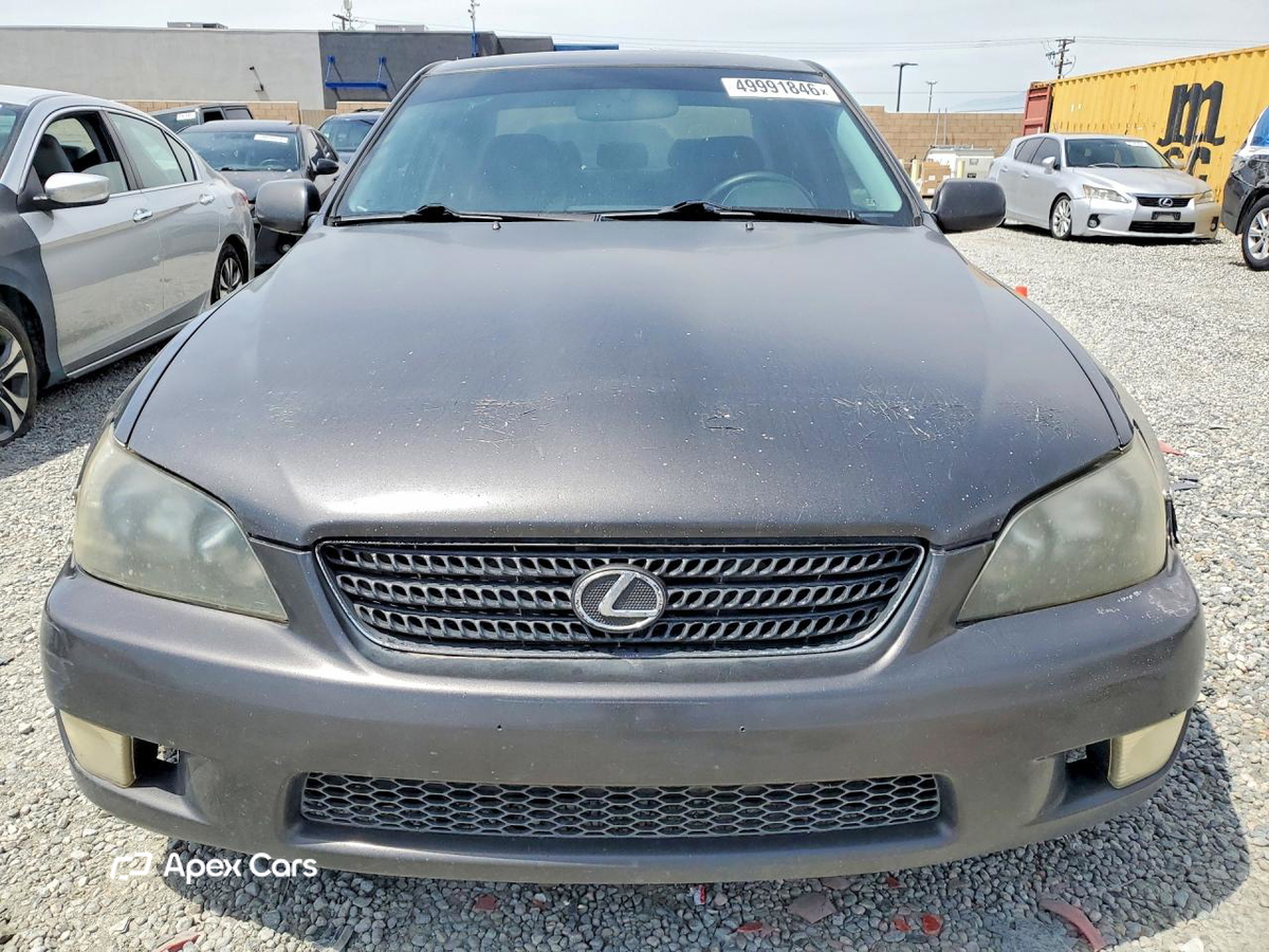 Lexus IS 2002