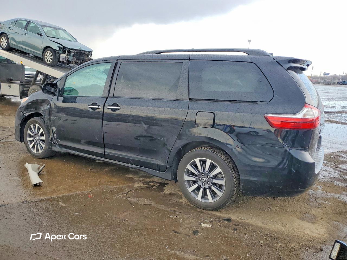 Toyota Sienna 2018