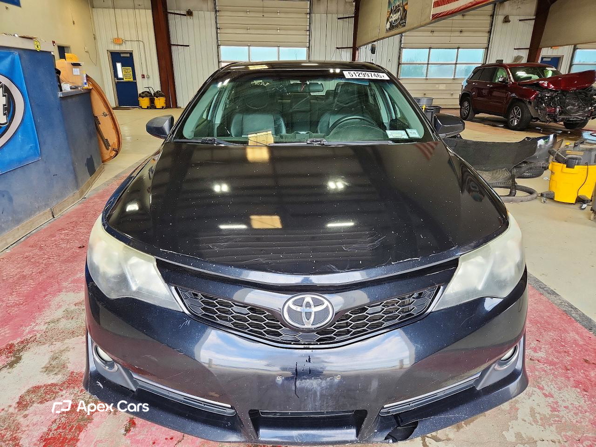 Toyota Camry 2012