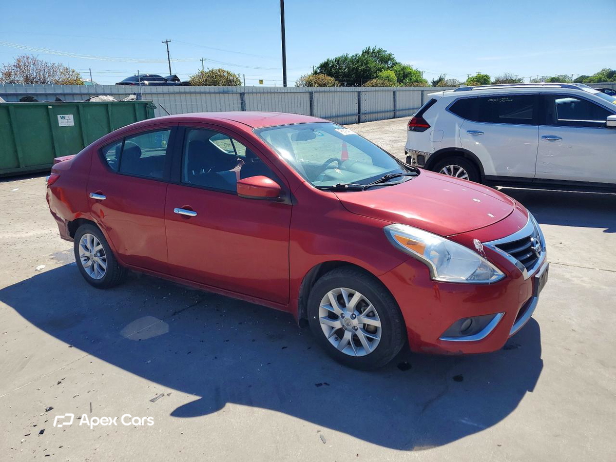 Nissan Versa 2015