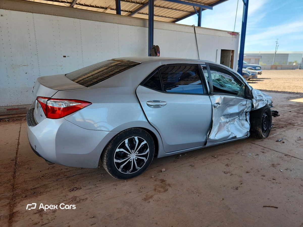 Toyota Corolla 2015