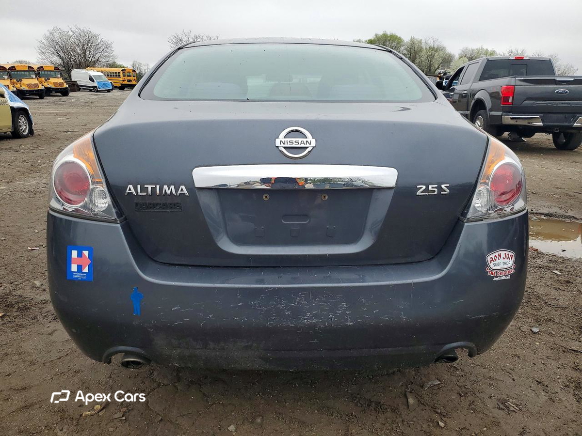 Nissan Altima 2010